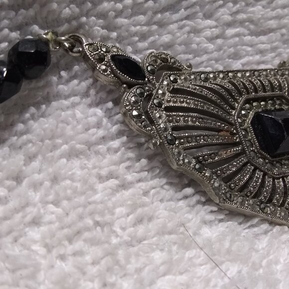 Fossil Crystals Pendant Dark Stones Center Beaded Necklace Great Condition - Picture 3 of 10